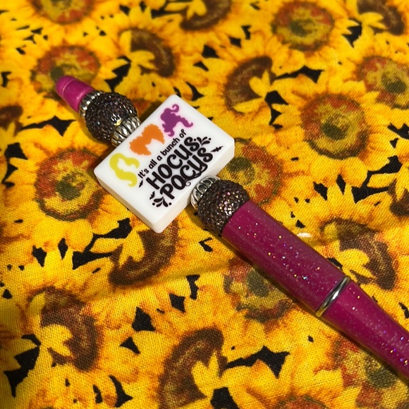 Handmade Beaded Hocus Pocus Pen - Picture 3 of 4